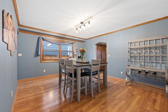 9322 W Cold Spring ROAD, Greenfield, WI 53228