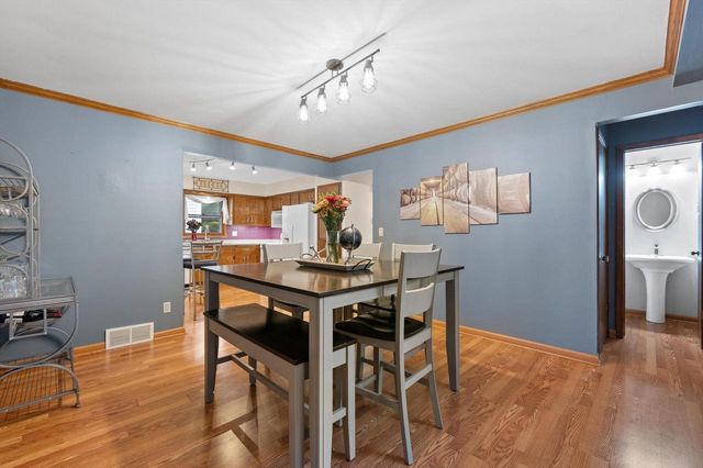 9322 W Cold Spring ROAD, Greenfield, WI 53228
