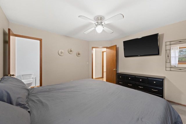 9322 W Cold Spring ROAD, Greenfield, WI 53228