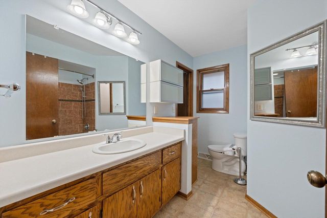 9322 W Cold Spring ROAD, Greenfield, WI 53228