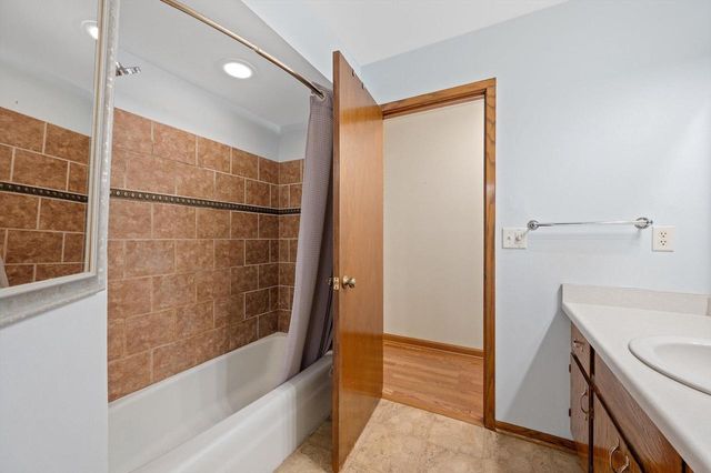 9322 W Cold Spring ROAD, Greenfield, WI 53228
