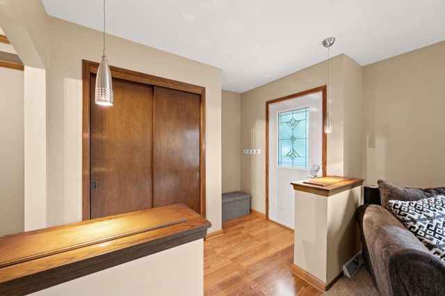 9322 W Cold Spring ROAD, Greenfield, WI 53228