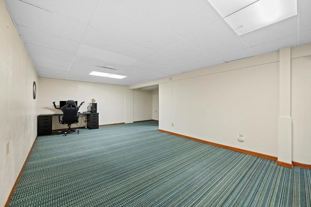 9322 W Cold Spring ROAD, Greenfield, WI 53228