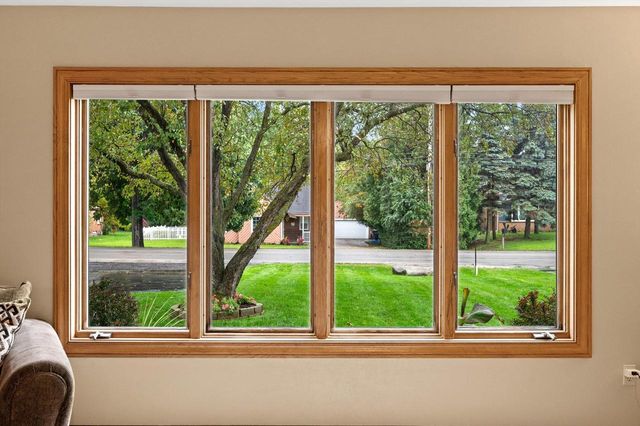 9322 W Cold Spring ROAD, Greenfield, WI 53228