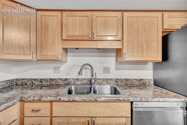 381 Raspberry Lane, Monument, CO 80132