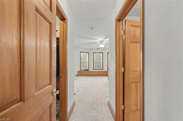 8237 Spring Hill Farm RD, Gloucester, VA 23061