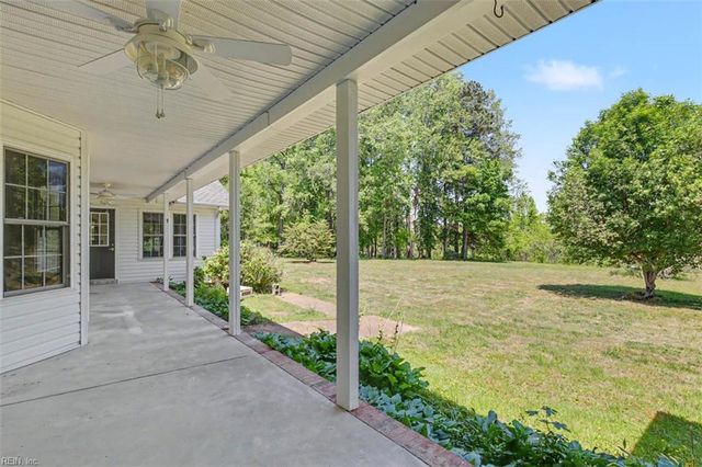 8237 Spring Hill Farm RD, Gloucester, VA 23061