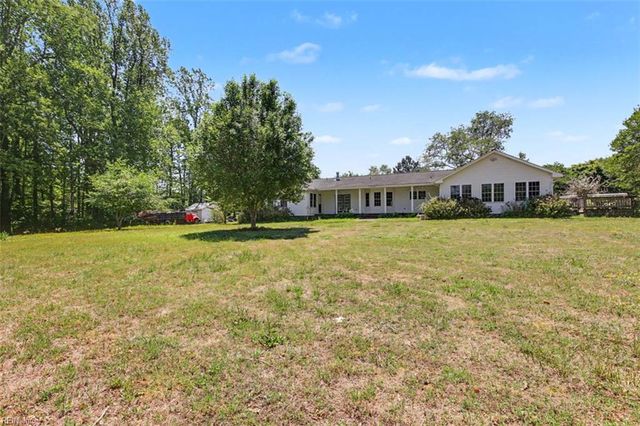 8237 Spring Hill Farm RD, Gloucester, VA 23061