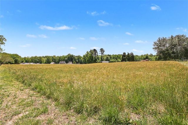 8237 Spring Hill Farm RD, Gloucester, VA 23061