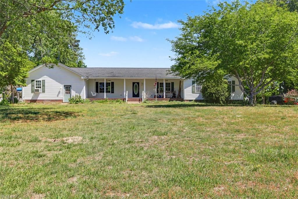 8237 Spring Hill Farm RD, Gloucester, VA 23061