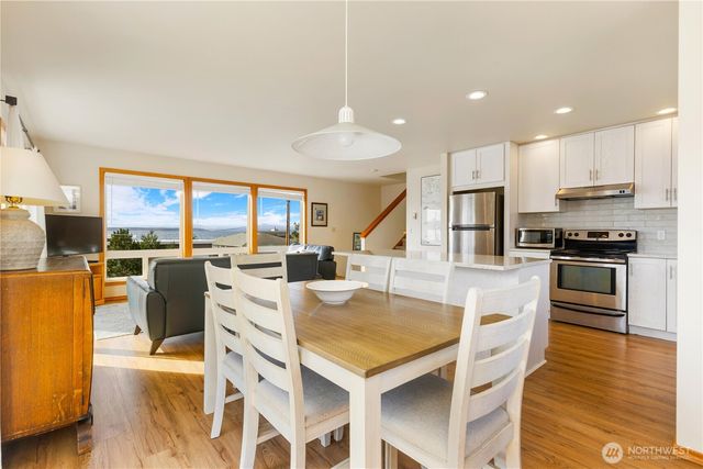 86 Keystone Avenue, Coupeville, WA 98239