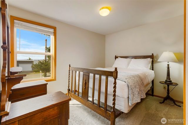 86 Keystone Avenue, Coupeville, WA 98239