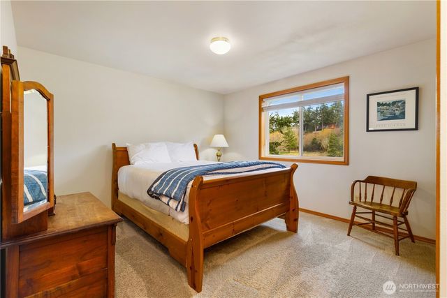 86 Keystone Avenue, Coupeville, WA 98239