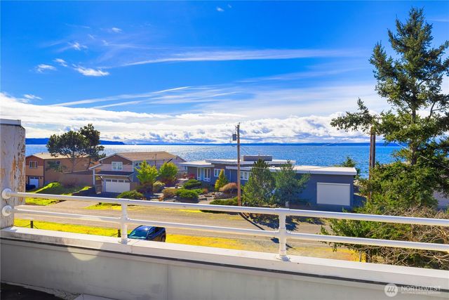 86 Keystone Avenue, Coupeville, WA 98239