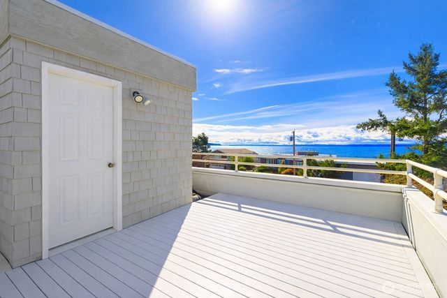 86 Keystone Avenue, Coupeville, WA 98239