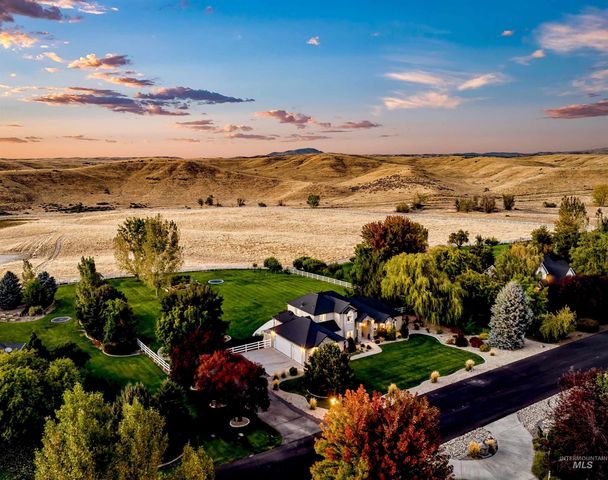 10226 W Deep Canyon Drive, Star, ID 83669