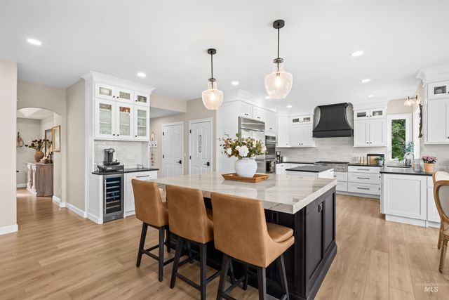 10226 W Deep Canyon Drive, Star, ID 83669