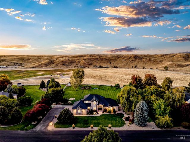 10226 W Deep Canyon Drive, Star, ID 83669