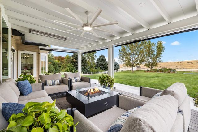 10226 W Deep Canyon Drive, Star, ID 83669