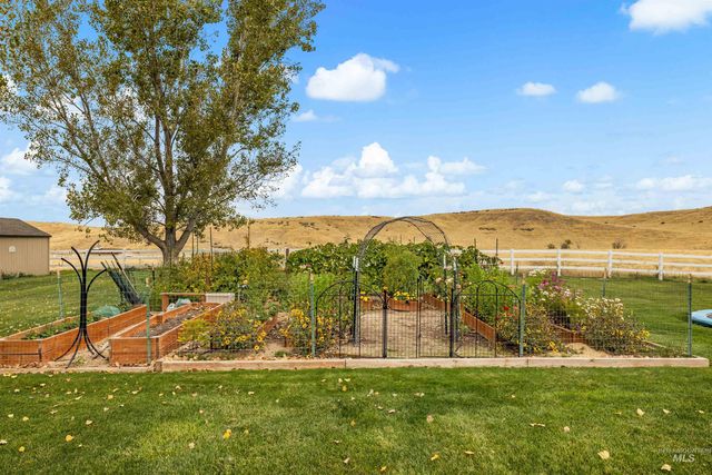 10226 W Deep Canyon Drive, Star, ID 83669