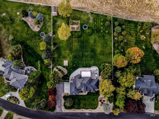 10226 W Deep Canyon Drive, Star, ID 83669