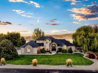 10226 W Deep Canyon Drive, Star, ID 83669