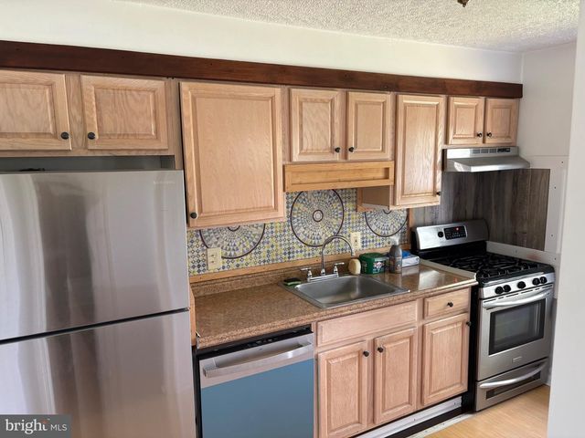 124-D CHERRY PARKE, Cherry Hill, NJ 08002