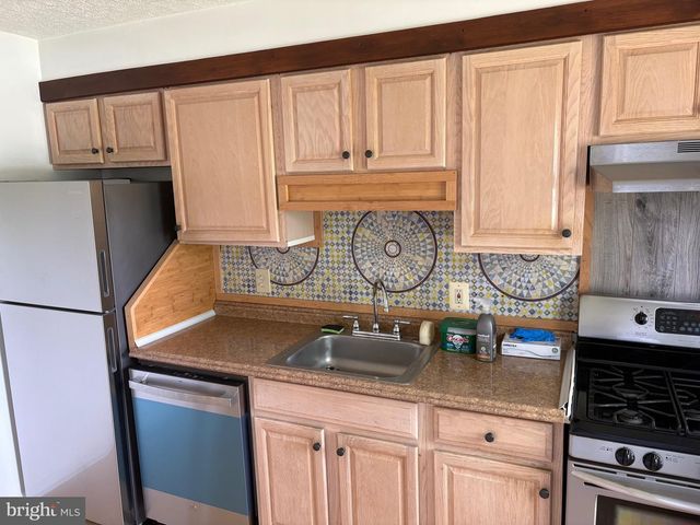 124-D CHERRY PARKE, Cherry Hill, NJ 08002