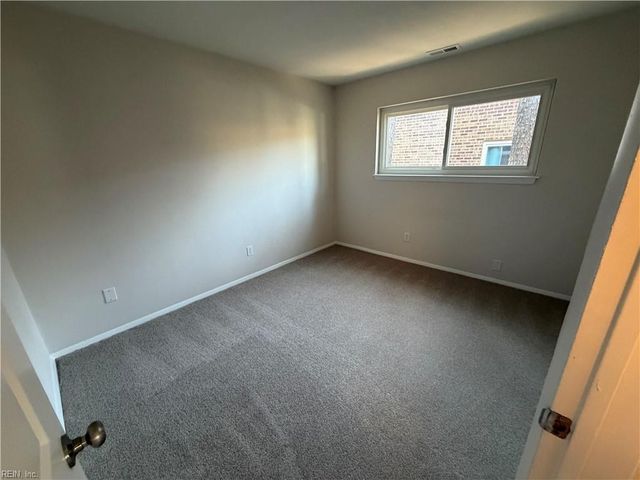 2833 Candlewood CIR, Chesapeake, VA 23324