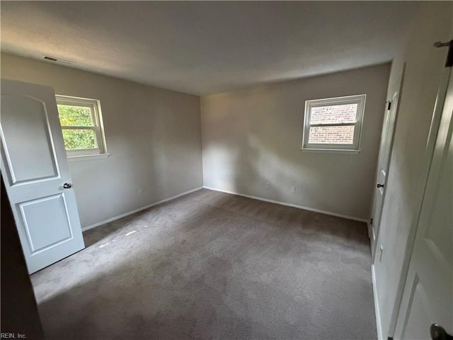 2833 Candlewood CIR, Chesapeake, VA 23324
