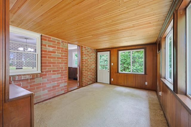 214 School Street, Acton, MA 01720