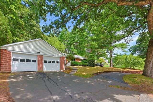 214 School Street, Acton, MA 01720