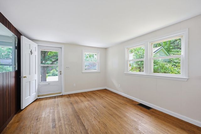 214 School Street, Acton, MA 01720