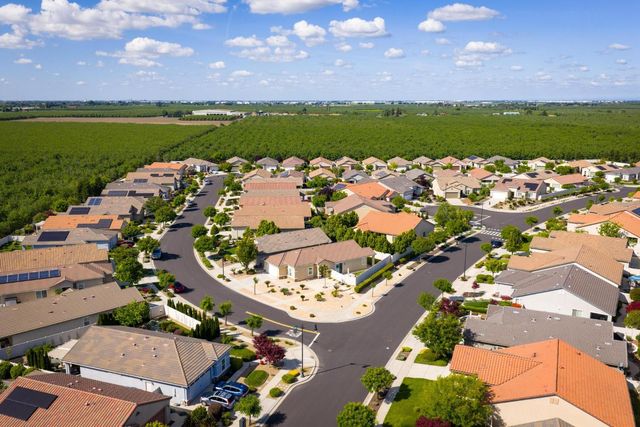 2904 Cotton Briar Ln, Manteca, CA 95336