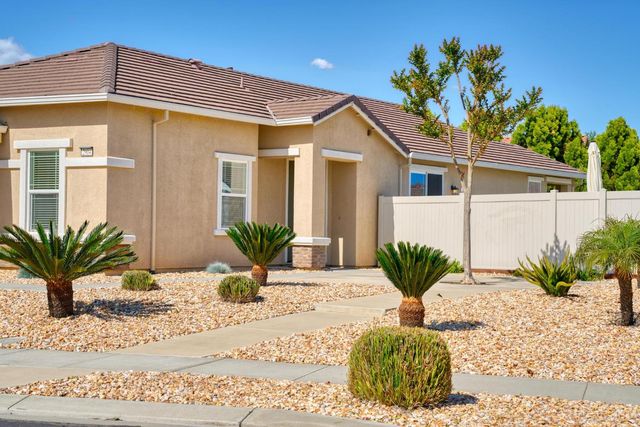 2904 Cotton Briar Ln, Manteca, CA 95336