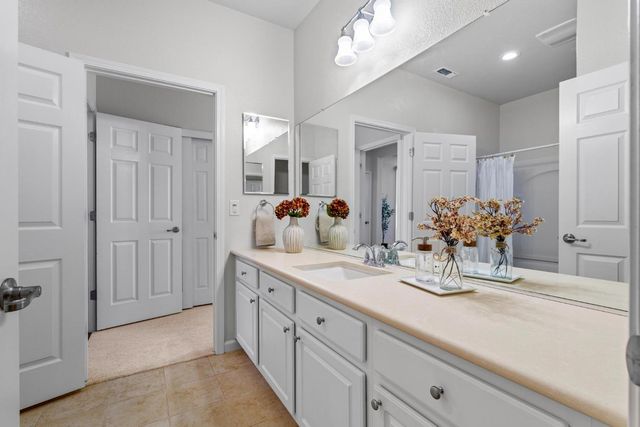 2904 Cotton Briar Ln, Manteca, CA 95336