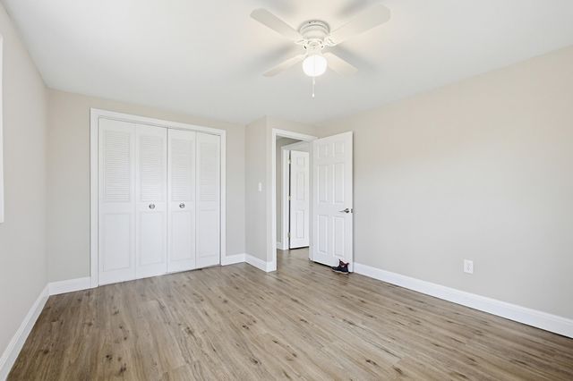 4 Autumn Circle, Plaistow, NH 03864