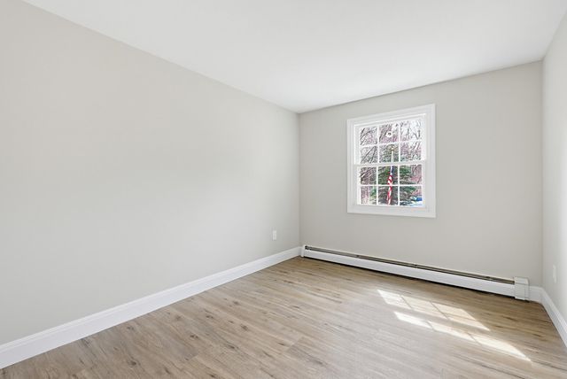 4 Autumn Circle, Plaistow, NH 03864