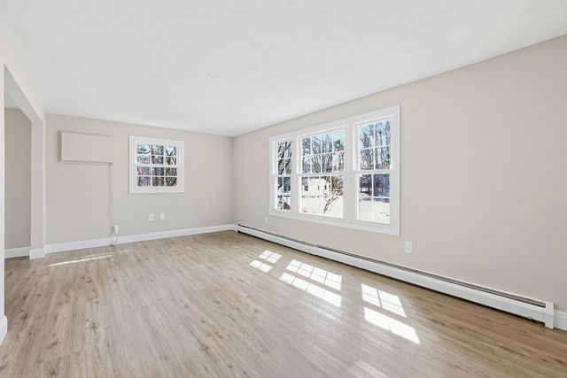 4 Autumn Circle, Plaistow, NH 03864