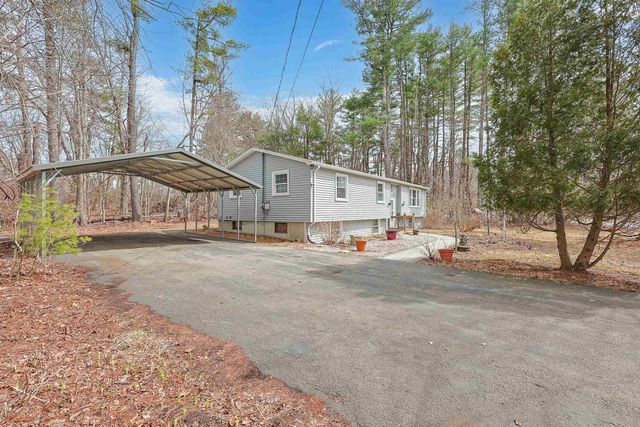 4 Autumn Circle, Plaistow, NH 03864
