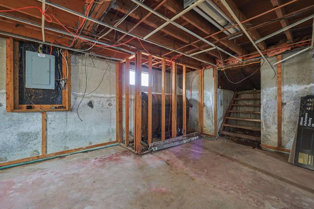 4 Autumn Circle, Plaistow, NH 03864