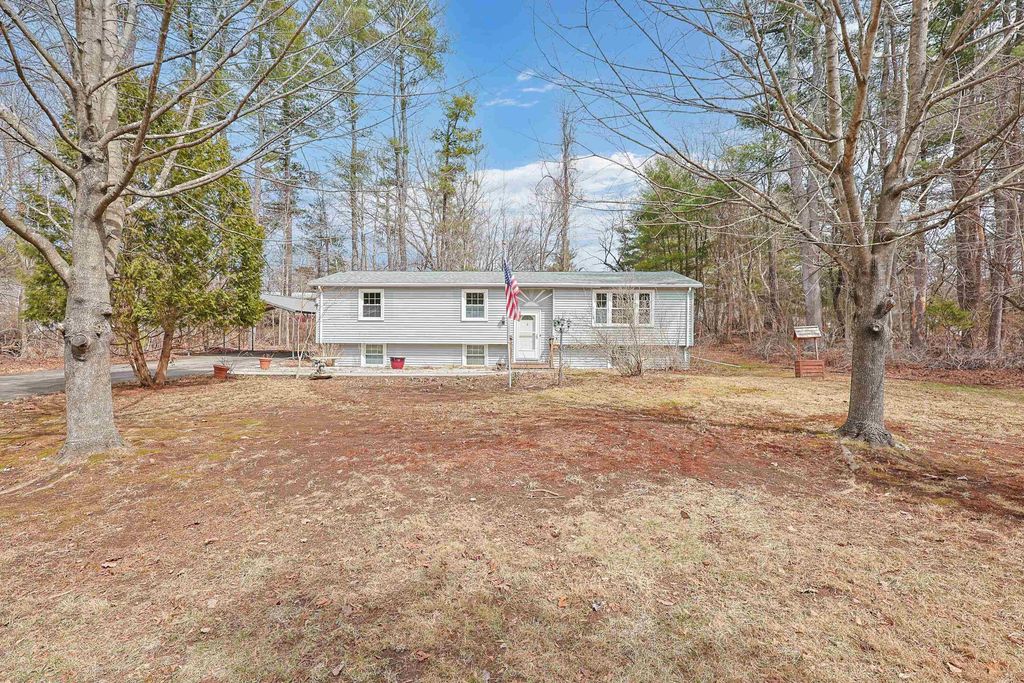 4 Autumn Circle, Plaistow, NH 03864