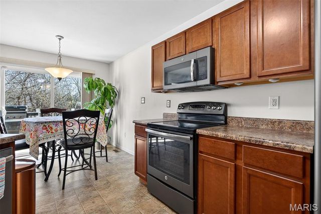 140 Weatherby Landing Drive, O'fallon, MO 63366