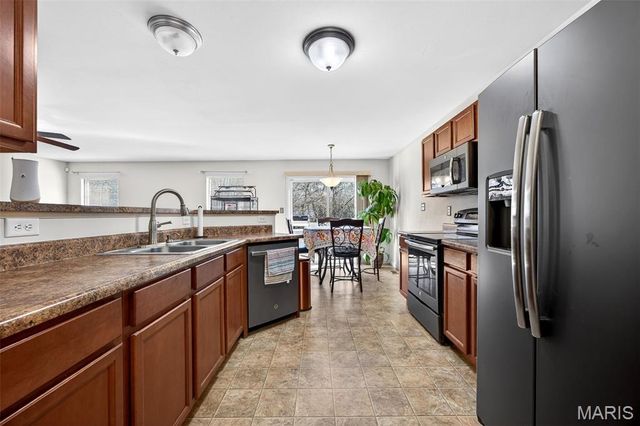 140 Weatherby Landing Drive, O'fallon, MO 63366