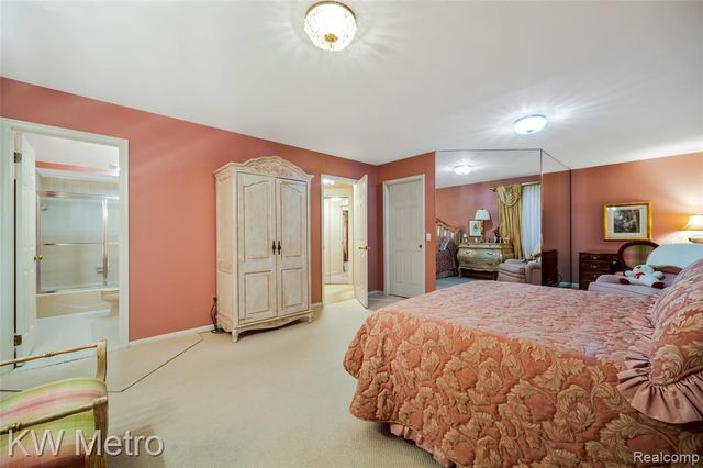 3086 Bloomfield Park, West Bloomfield, MI 48323