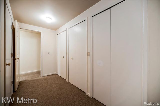 3086 Bloomfield Park, West Bloomfield, MI 48323