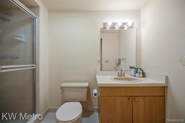 3086 Bloomfield Park, West Bloomfield, MI 48323