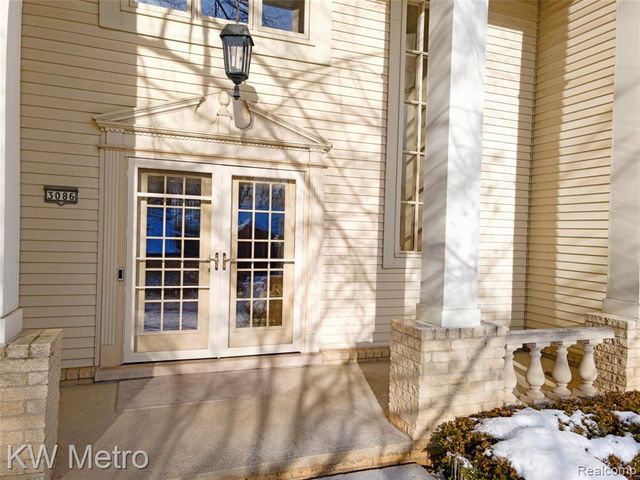 3086 Bloomfield Park, West Bloomfield, MI 48323
