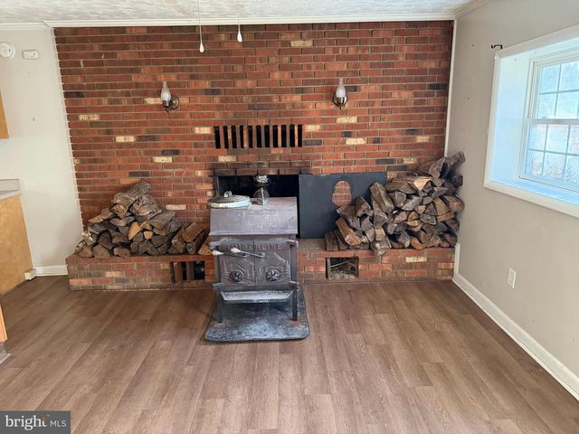 398 LOST LAKEVIEW RD, Madison, VA 22727