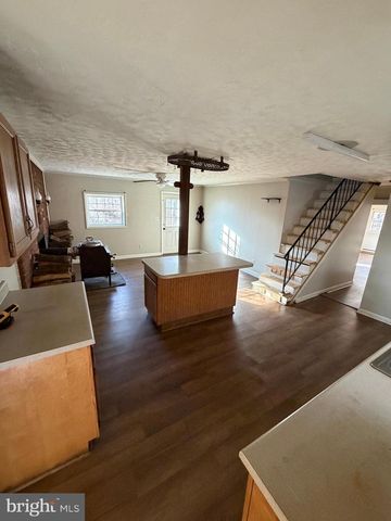 398 LOST LAKEVIEW RD, Madison, VA 22727